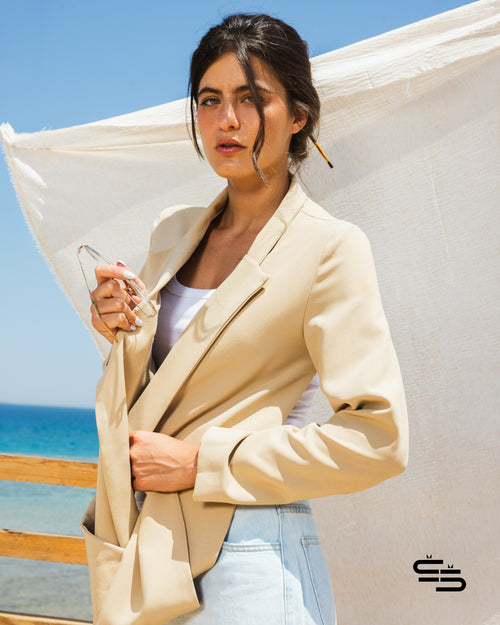 Basil Blazer in Beige